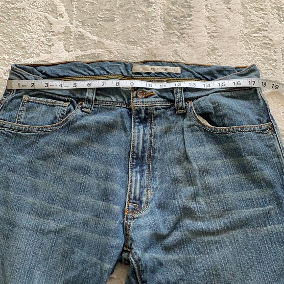 Men’s DKNY Jeans - Picture 2 of 5